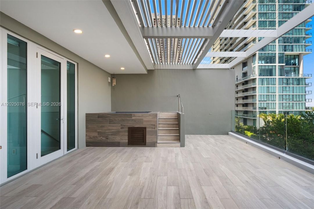 For Sale: $3,350,000 (3 beds, 4 baths, 3336 Square Feet)