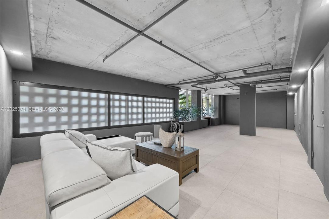 For Sale: $3,350,000 (3 beds, 4 baths, 3336 Square Feet)