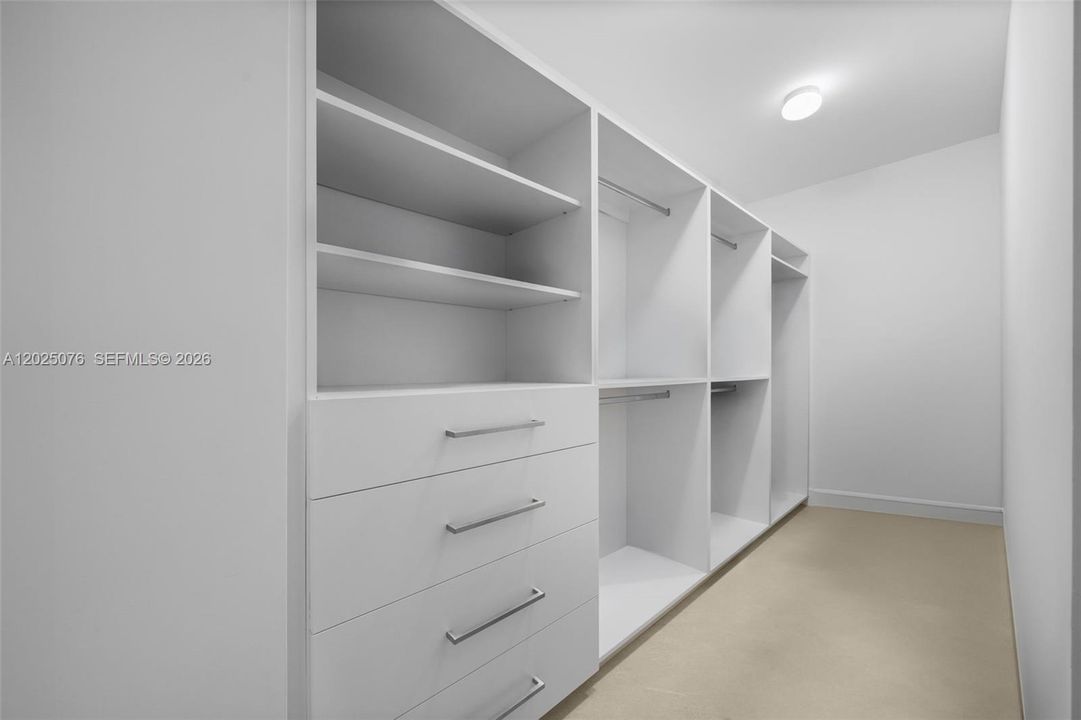 For Sale: $3,350,000 (3 beds, 4 baths, 3336 Square Feet)
