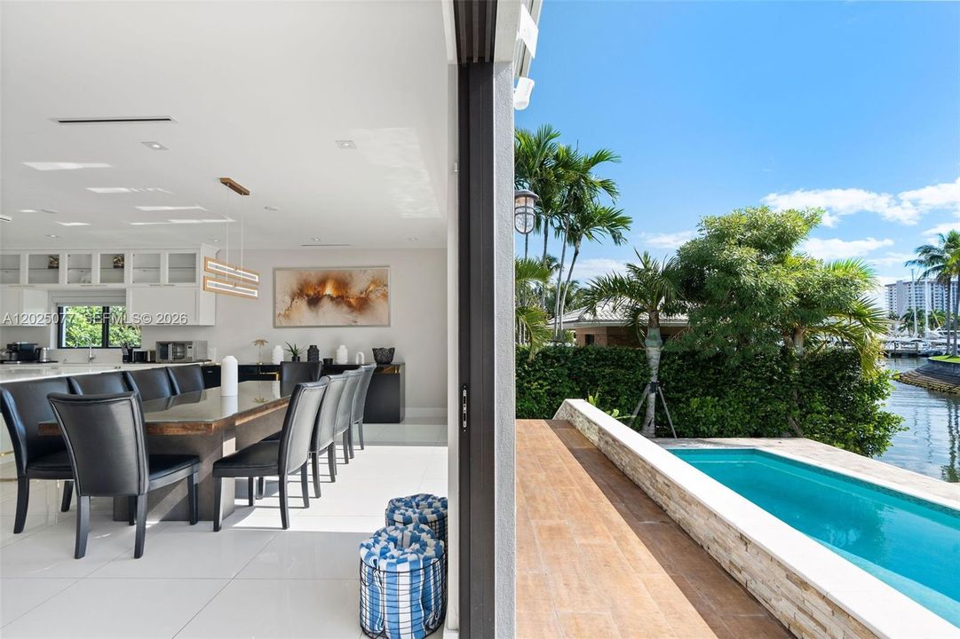 For Sale: $4,950,000 (5 beds, 6 baths, 4021 Square Feet)