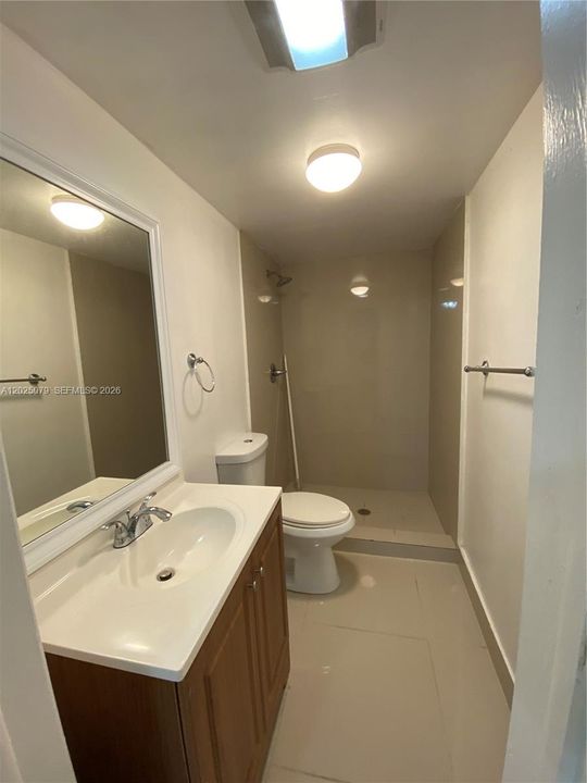 В аренду: $3,000 (3 спален, 2 ванн, 1210 Квадратных фут)