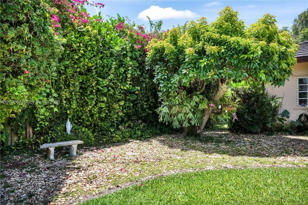 На продажу: $1,499,990 (6 спален, 3 ванн, 3282 Квадратных фут)