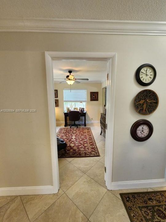 For Sale: $199,000 (2 beds, 2 baths, 1221 Square Feet)