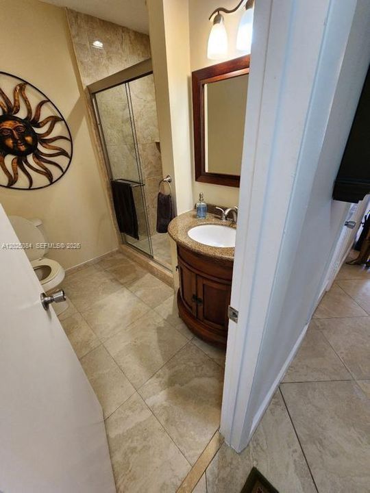 For Sale: $199,000 (2 beds, 2 baths, 1221 Square Feet)