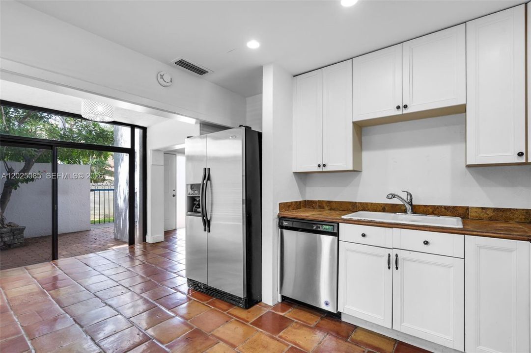 En Venta: $499,000 (3 camas, 2 baños, 1365 Pies cuadrados)