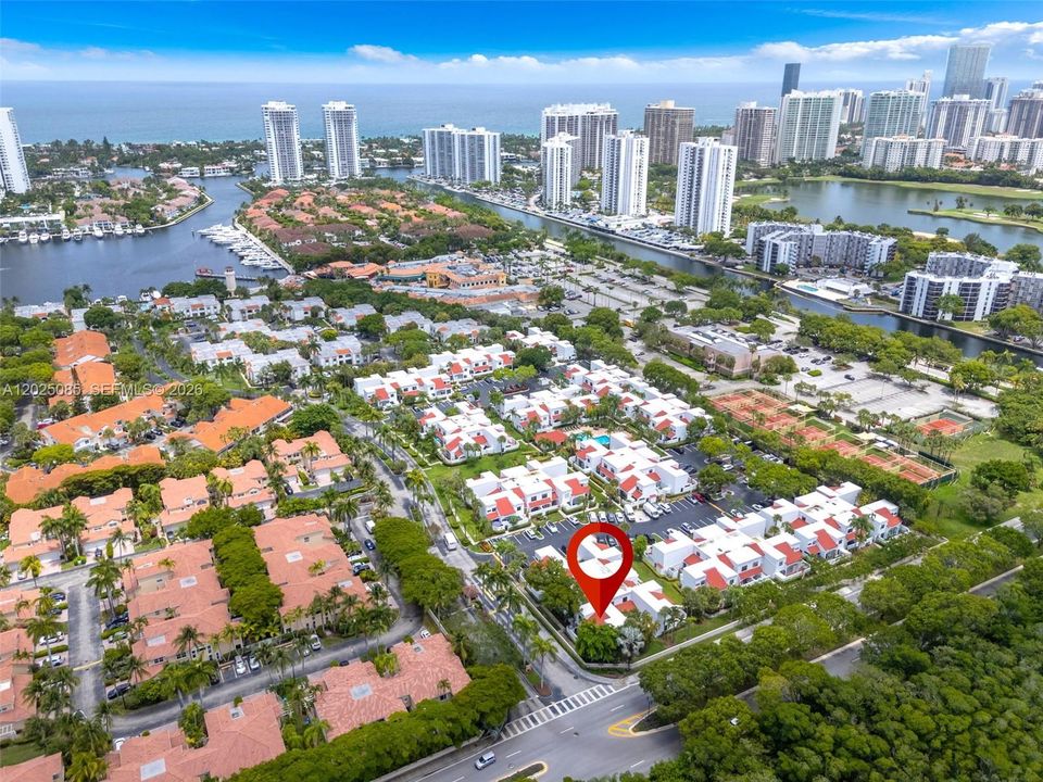 En Venta: $499,000 (3 camas, 2 baños, 1365 Pies cuadrados)