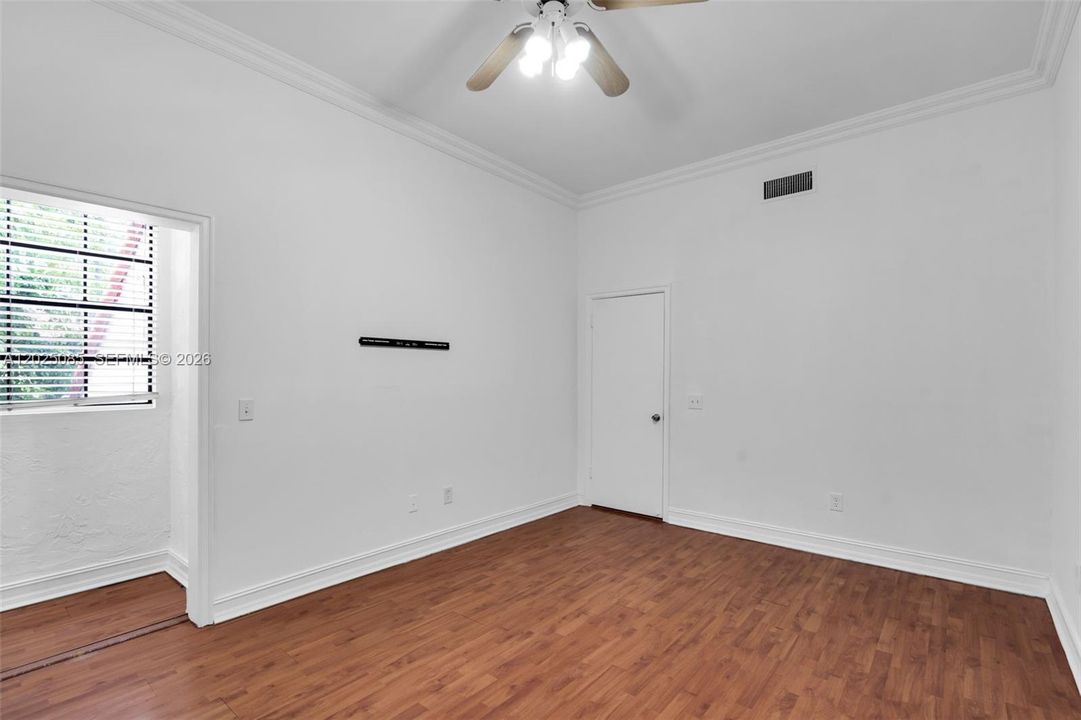 En Venta: $499,000 (3 camas, 2 baños, 1365 Pies cuadrados)