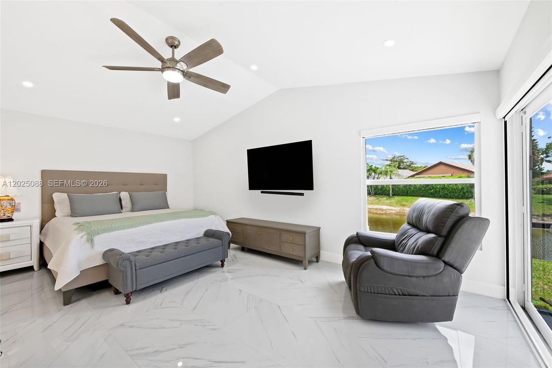 For Sale: $585,000 (3 beds, 2 baths, 1920 Square Feet)
