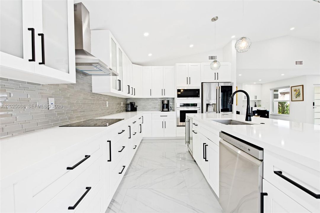 For Sale: $585,000 (3 beds, 2 baths, 1920 Square Feet)
