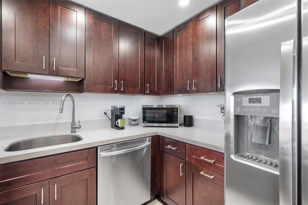 En Venta: $229,000 (1 camas, 1 baños, 913 Pies cuadrados)