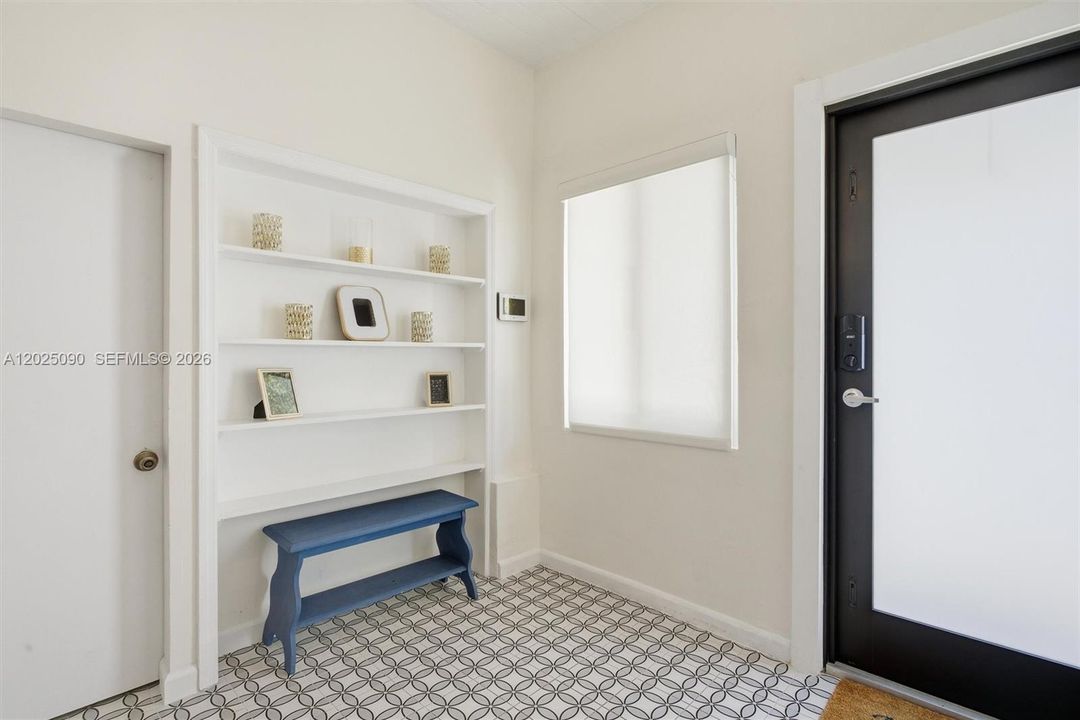 Active With Contract: $988,000 (2 beds, 2 baths, 1346 Square Feet)