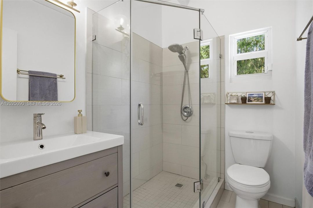 Active With Contract: $988,000 (2 beds, 2 baths, 1346 Square Feet)