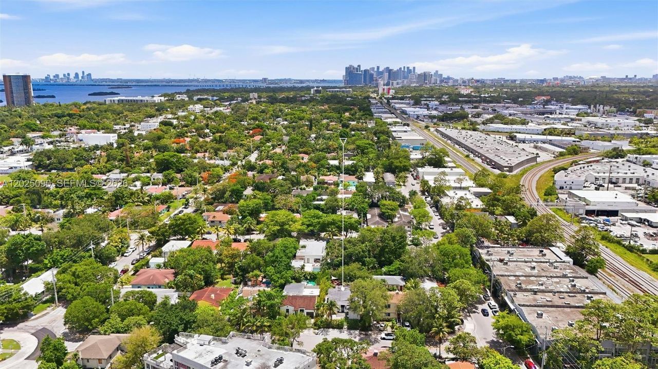 Active With Contract: $988,000 (2 beds, 2 baths, 1346 Square Feet)