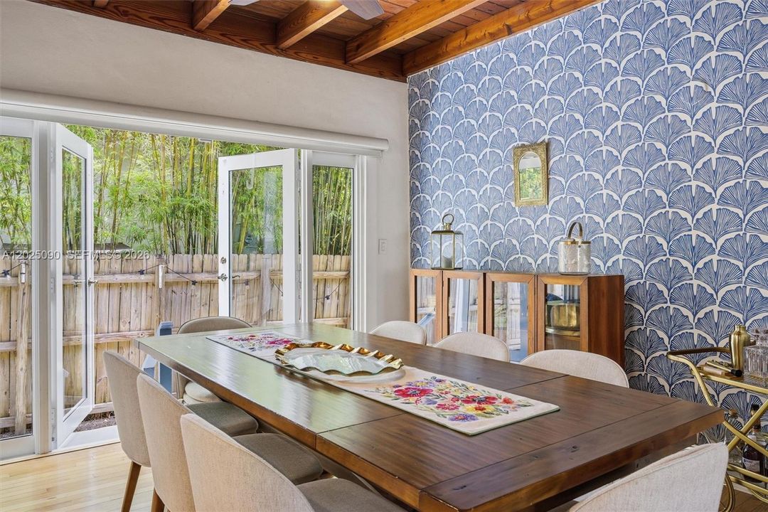 Active With Contract: $988,000 (2 beds, 2 baths, 1346 Square Feet)