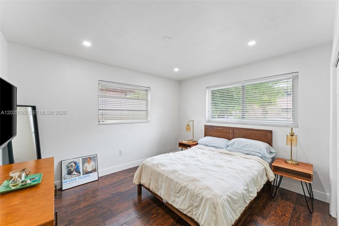For Sale: $750,000 (4 beds, 2 baths, 1976 Square Feet)