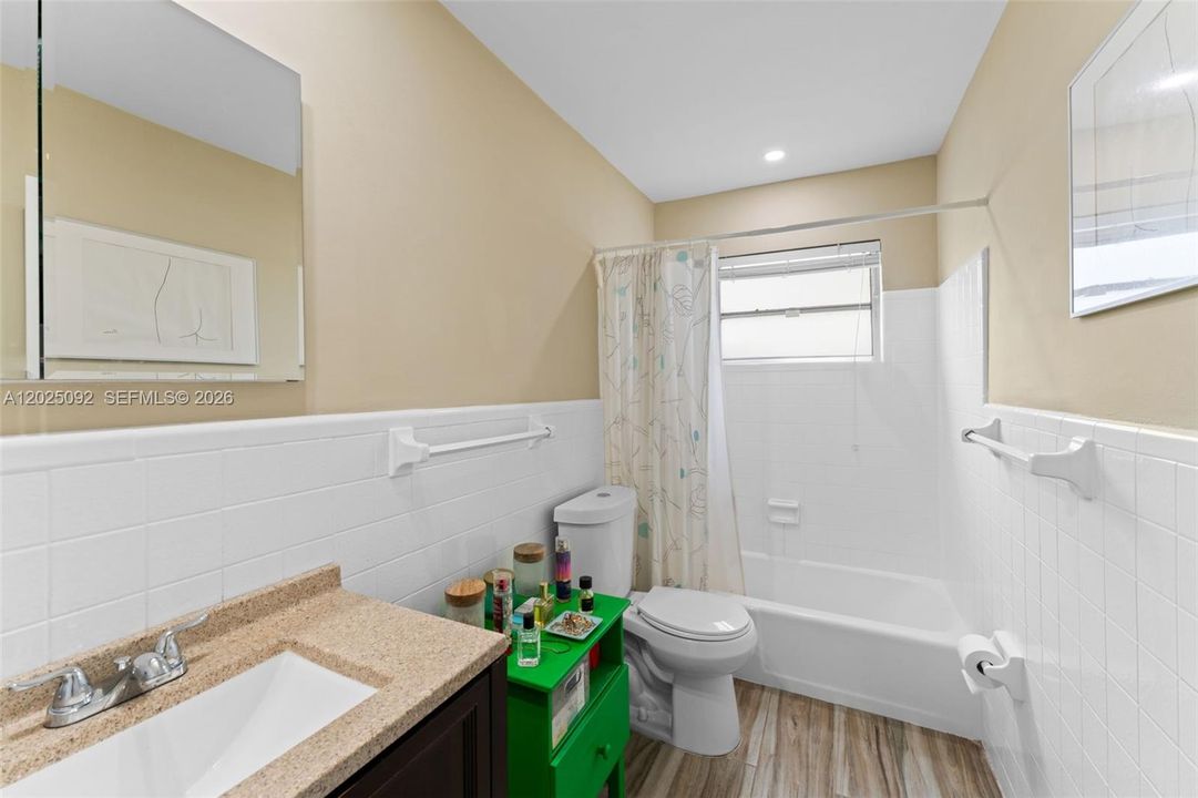 For Sale: $750,000 (4 beds, 2 baths, 1976 Square Feet)