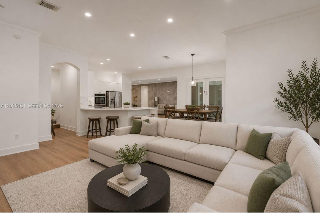 Activo con contrato: $985,000 (5 camas, 3 baños, 3140 Pies cuadrados)
