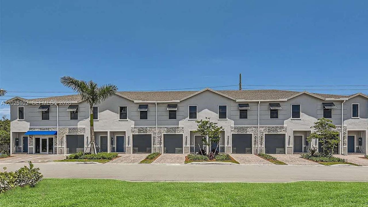For Rent: $3,295 (3 beds, 2 baths, 0 Square Feet)