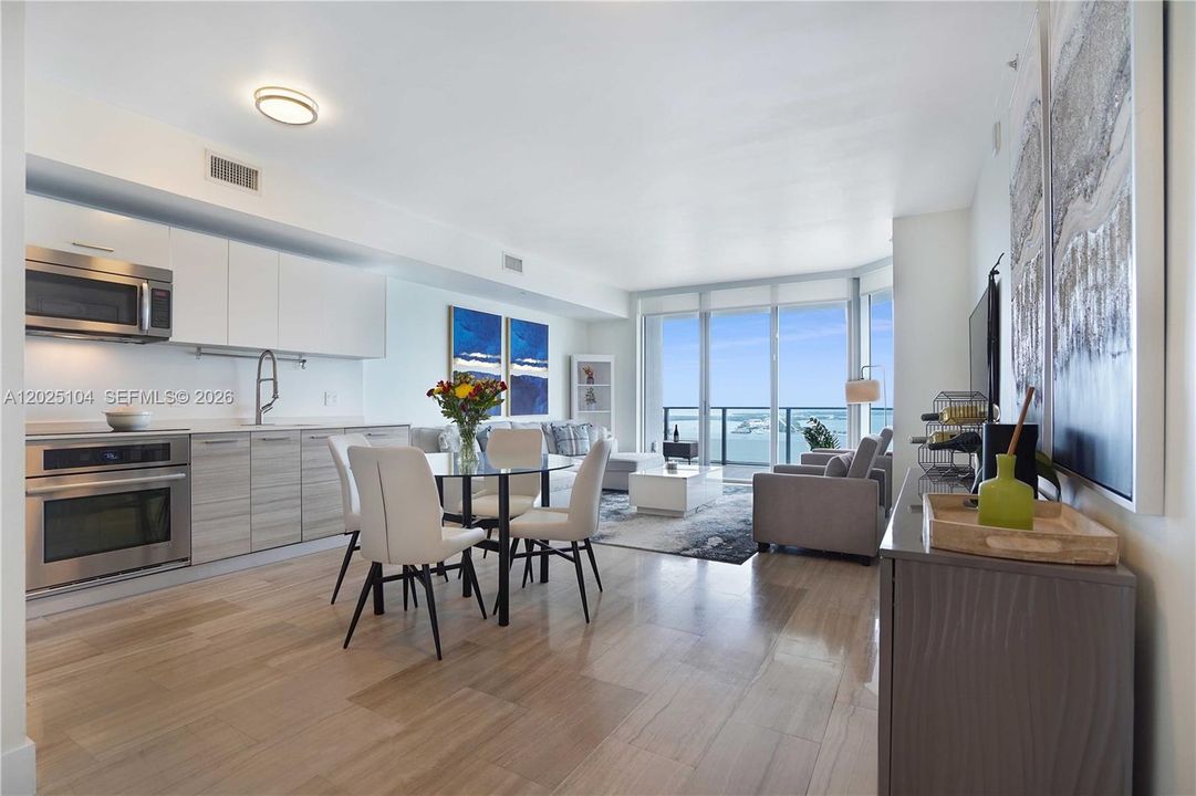 For Sale: $1,295,000 (3 beds, 2 baths, 1308 Square Feet)