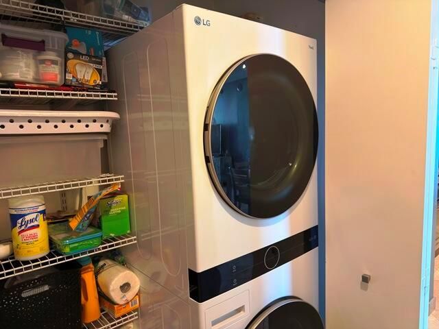 Laundry / Util Closet