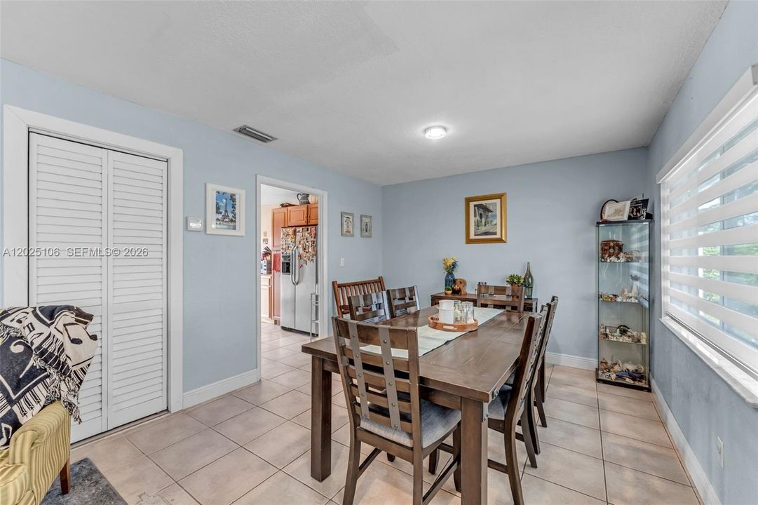 For Sale: $690,000 (4 beds, 2 baths, 1395 Square Feet)