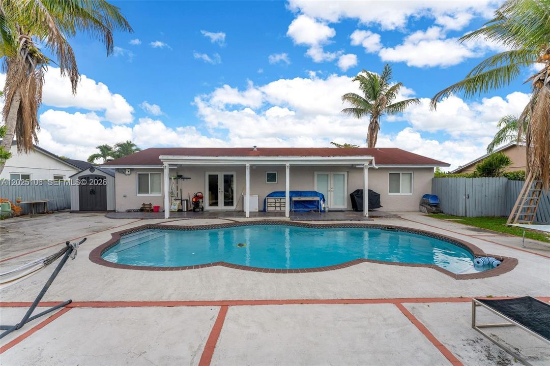 For Sale: $690,000 (4 beds, 2 baths, 1395 Square Feet)