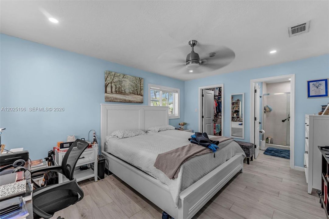 For Sale: $690,000 (4 beds, 2 baths, 1395 Square Feet)