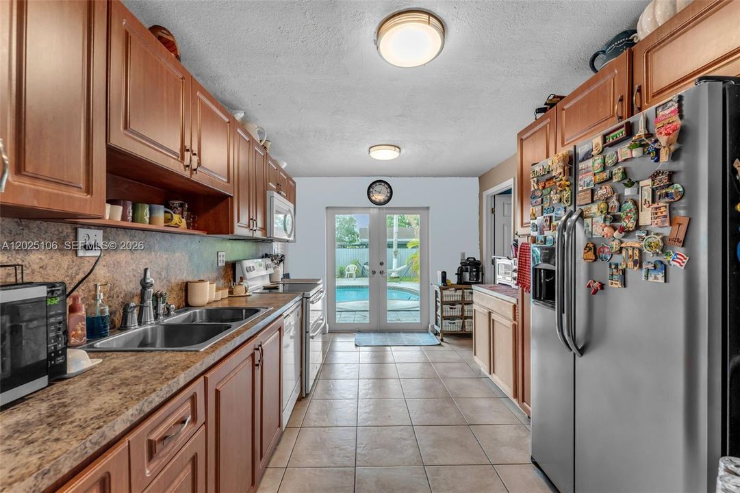 For Sale: $690,000 (4 beds, 2 baths, 1395 Square Feet)