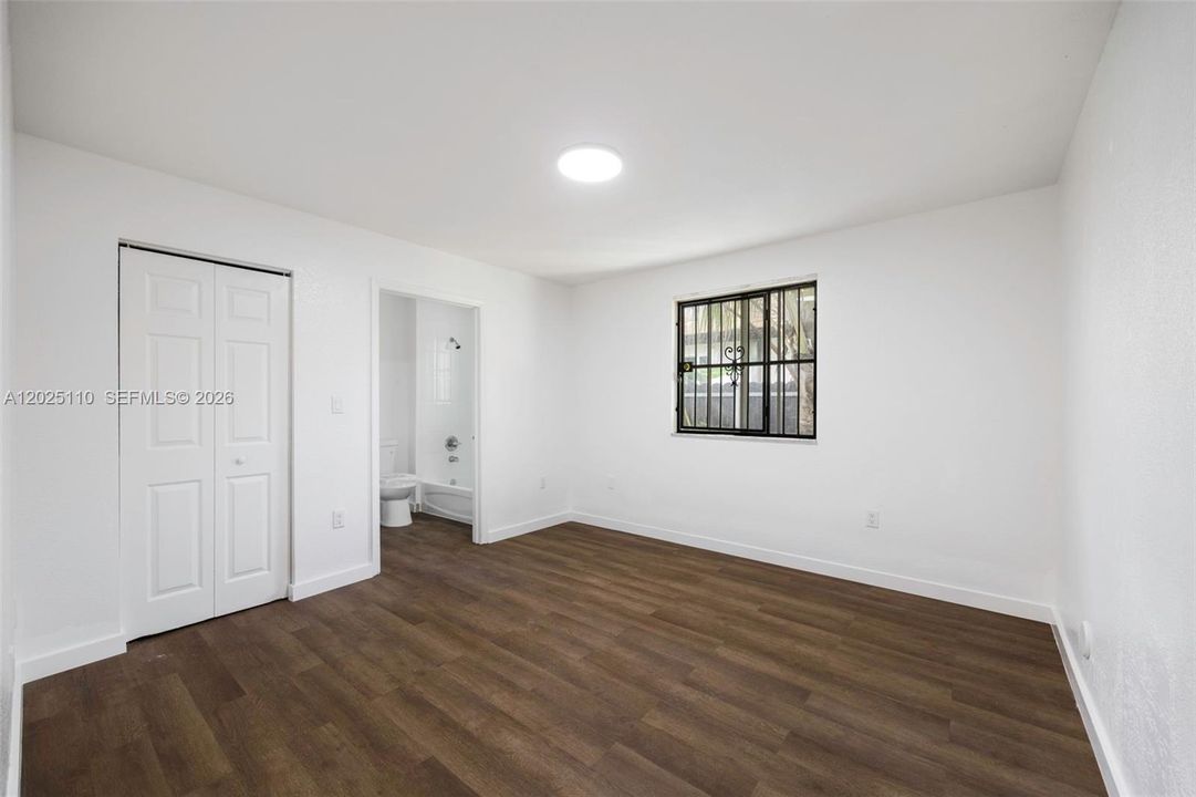 For Sale: $549,000 (4 beds, 2 baths, 1372 Square Feet)