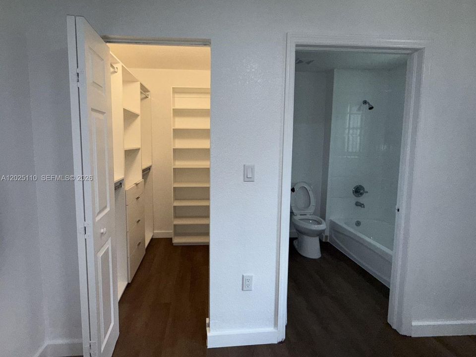 For Sale: $549,000 (4 beds, 2 baths, 1372 Square Feet)