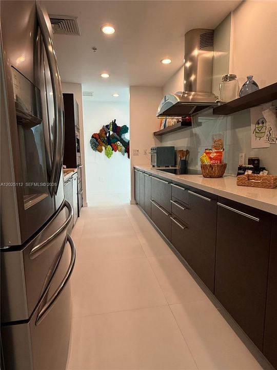For Sale: $725,900 (2 beds, 3 baths, 1398 Square Feet)