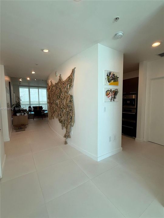 For Sale: $725,900 (2 beds, 3 baths, 1398 Square Feet)