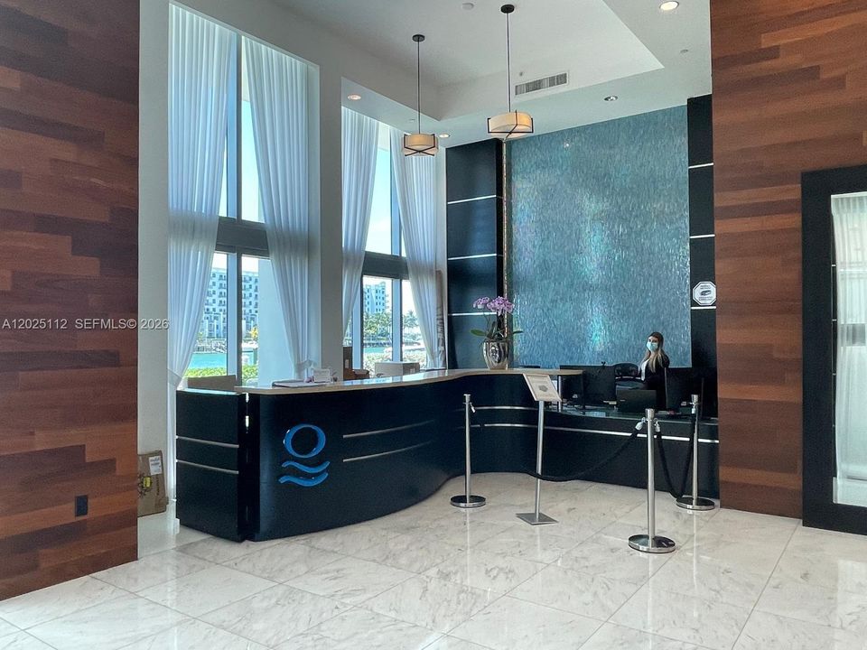 For Sale: $725,900 (2 beds, 3 baths, 1398 Square Feet)
