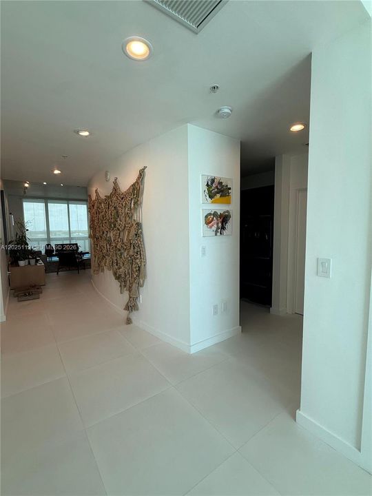 For Sale: $725,900 (2 beds, 3 baths, 1398 Square Feet)