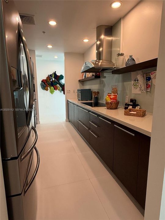 For Sale: $725,900 (2 beds, 3 baths, 1398 Square Feet)
