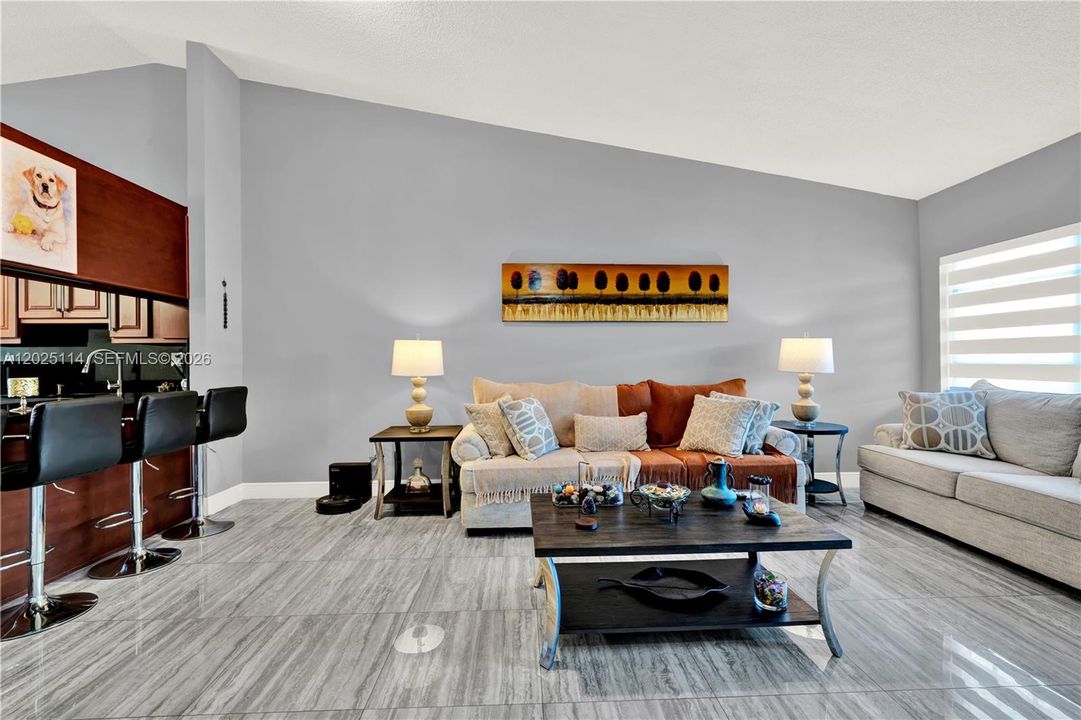 For Sale: $565,000 (3 beds, 2 baths, 1295 Square Feet)