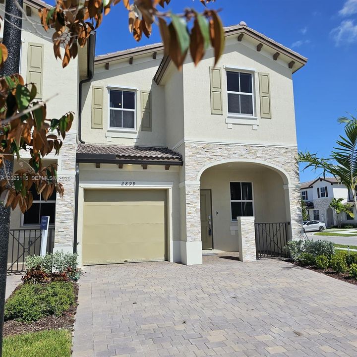 For Rent: $2,900 (3 beds, 2 baths, 1695 Square Feet)
