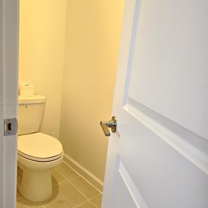 For Rent: $2,900 (3 beds, 2 baths, 1695 Square Feet)