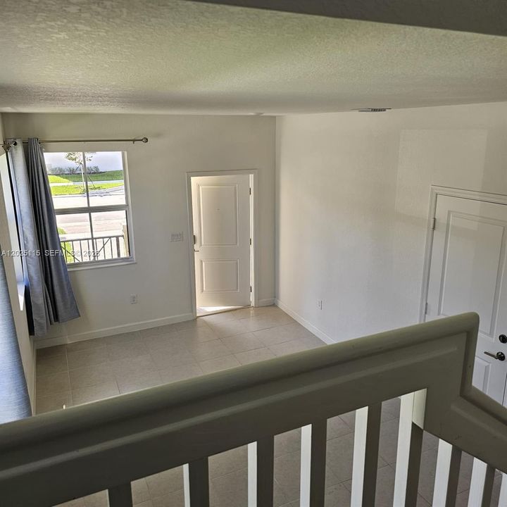 For Rent: $2,900 (3 beds, 2 baths, 1695 Square Feet)
