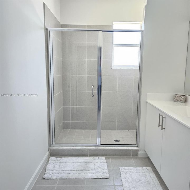 For Rent: $2,900 (3 beds, 2 baths, 1695 Square Feet)