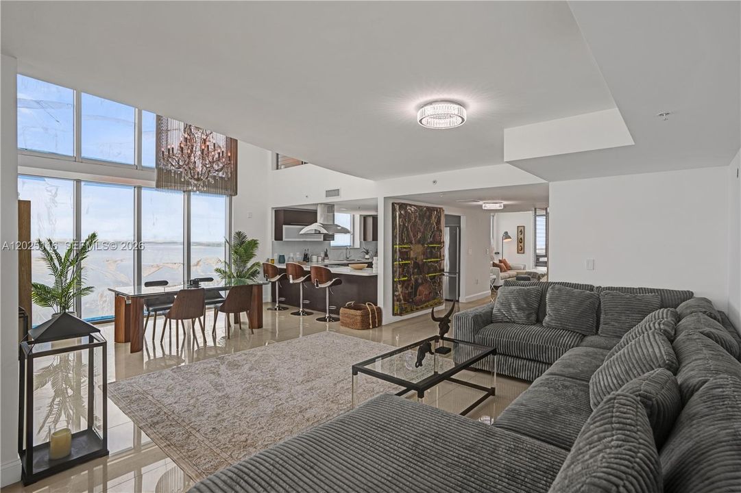 For Rent: $10,000 (5 beds, 3 baths, 2496 Square Feet)