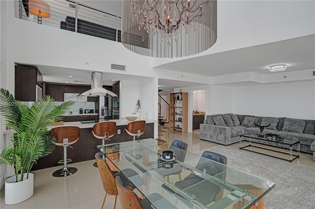 For Rent: $10,000 (5 beds, 3 baths, 2496 Square Feet)