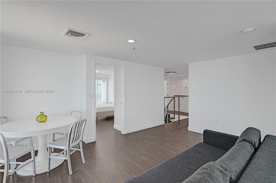 For Rent: $10,000 (5 beds, 3 baths, 2496 Square Feet)