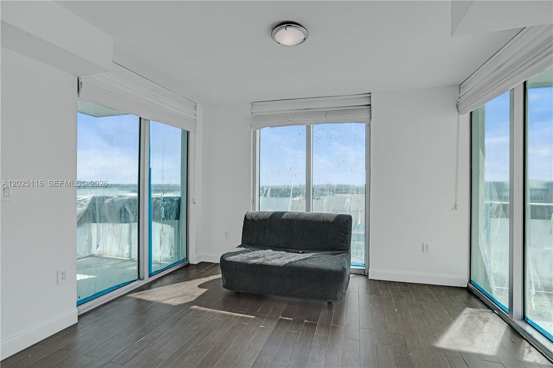 For Rent: $10,000 (5 beds, 3 baths, 2496 Square Feet)
