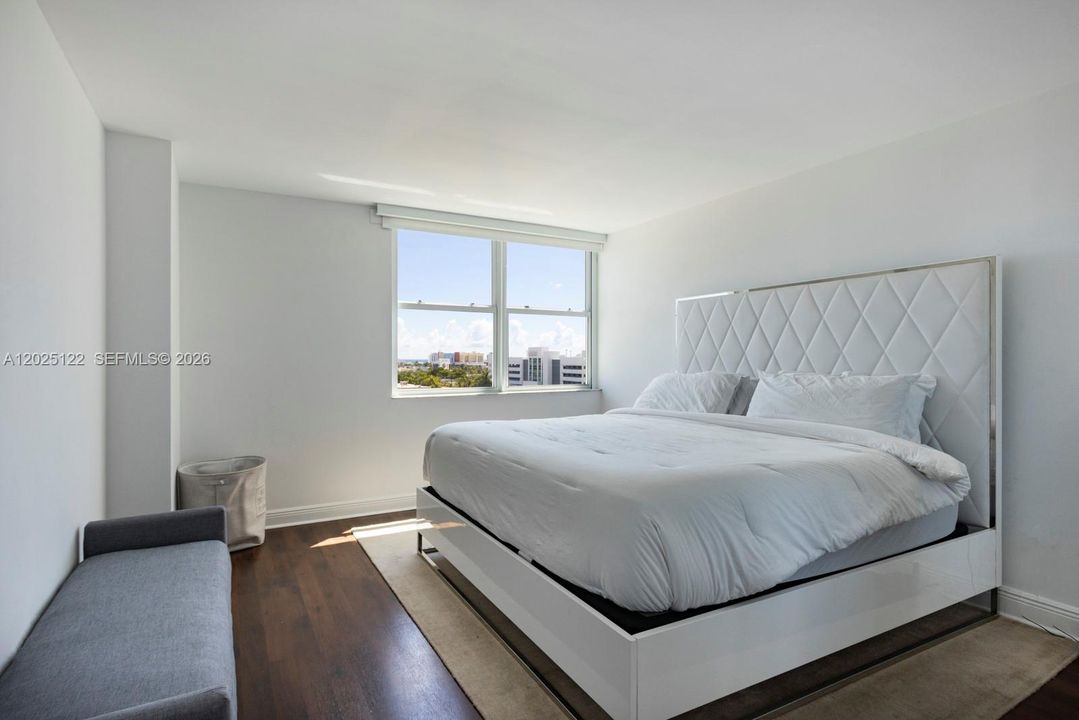 For Rent: $3,600 (1 beds, 1 baths, 746 Square Feet)
