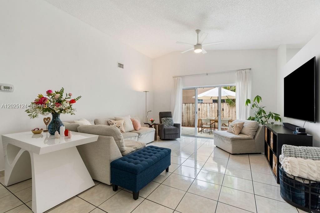 For Sale: $640,000 (3 beds, 2 baths, 1588 Square Feet)
