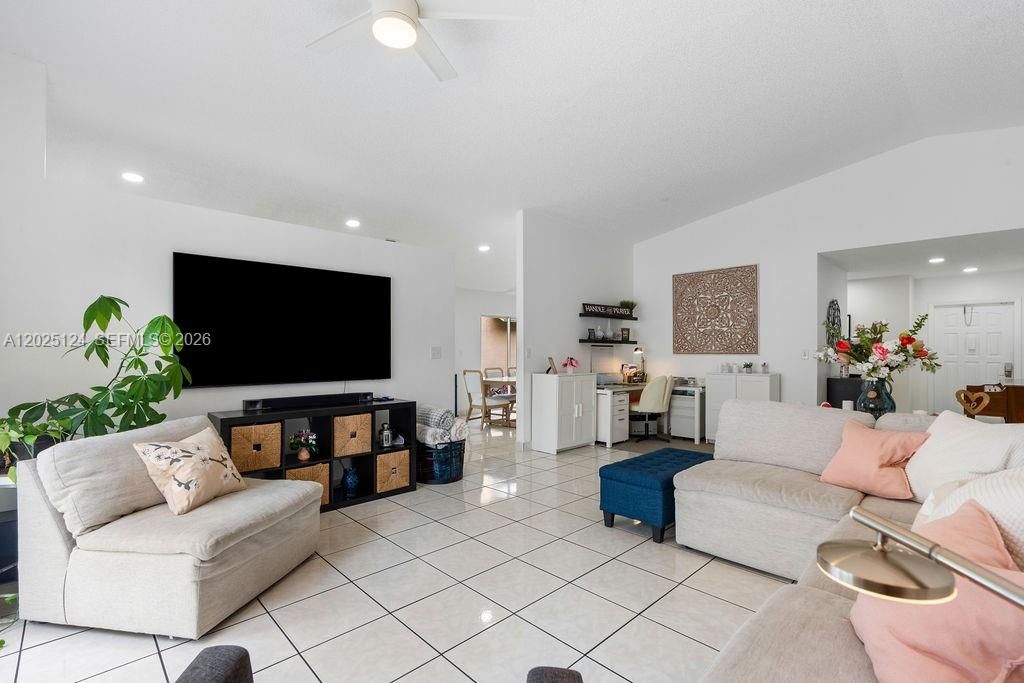 For Sale: $640,000 (3 beds, 2 baths, 1588 Square Feet)