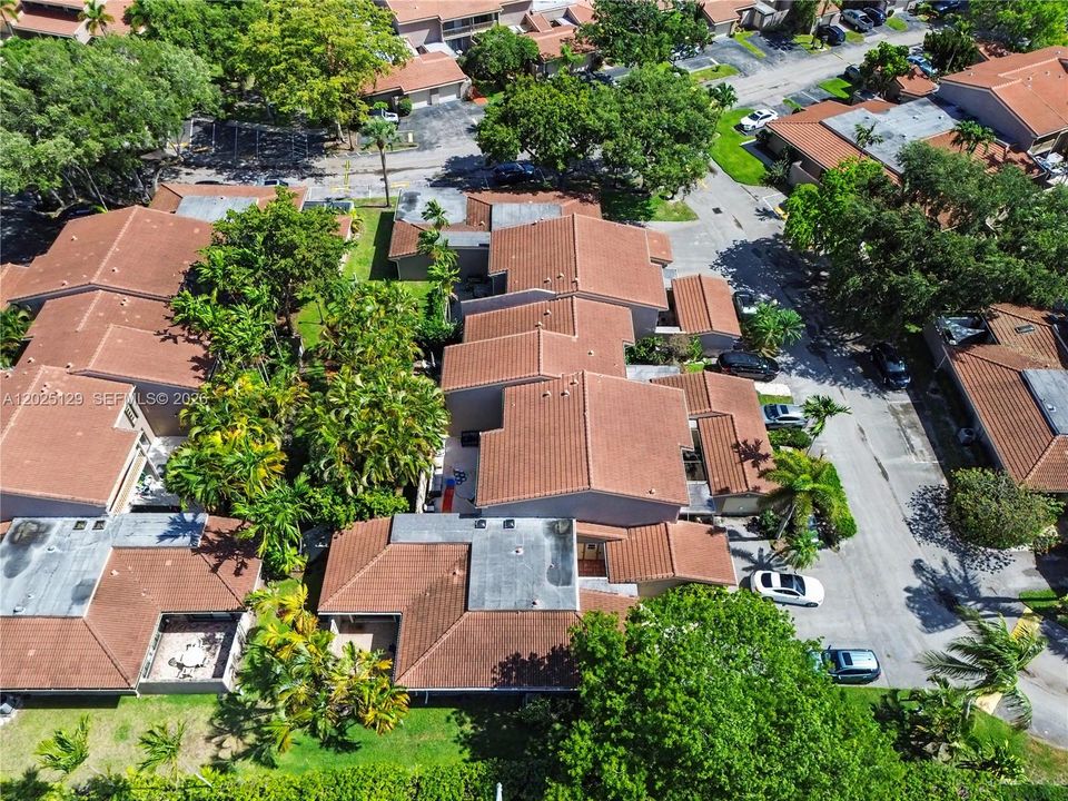 For Sale: $349,900 (2 beds, 2 baths, 1615 Square Feet)