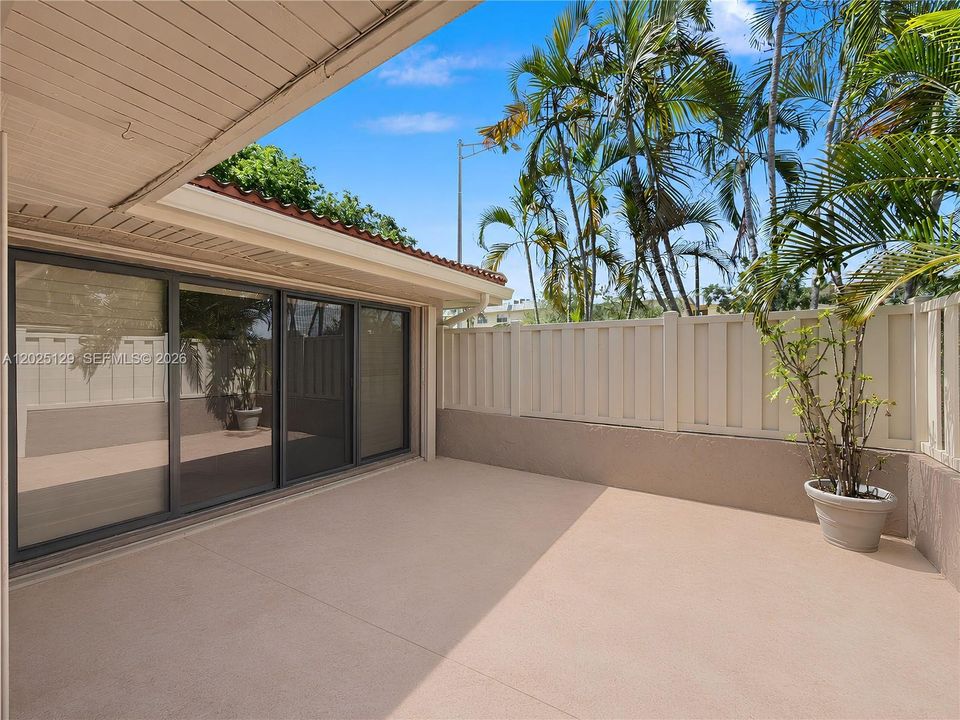 For Sale: $349,900 (2 beds, 2 baths, 1615 Square Feet)