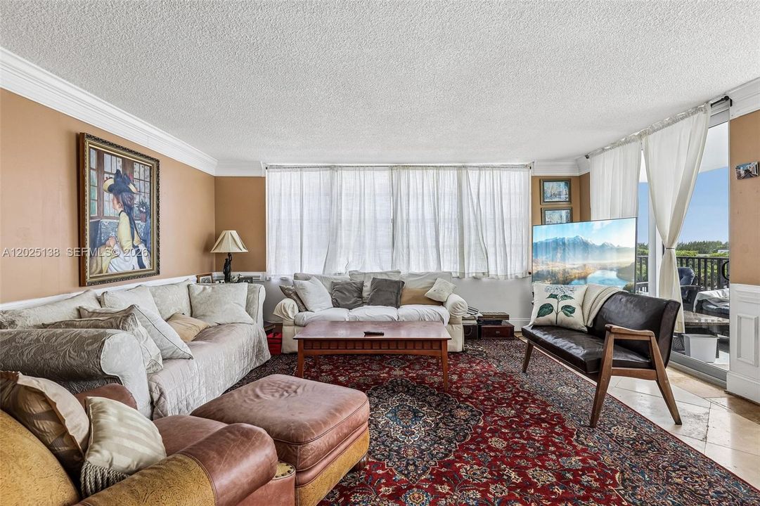 For Sale: $189,000 (2 beds, 2 baths, 1232 Square Feet)